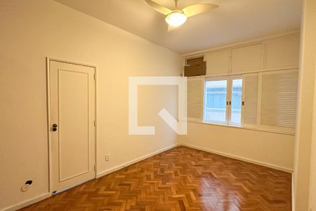 Quarto 01 de apartamento para alugar com 3 quartos, 170m² em Copacabana, Rio de Janeiro