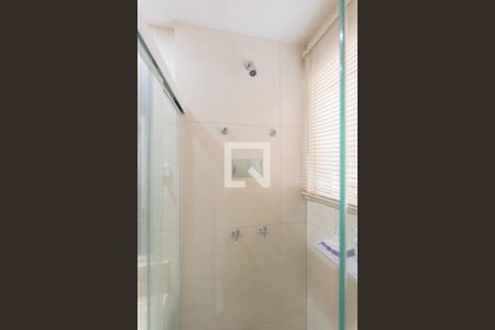 Banheiro de apartamento à venda com 2 quartos, 55m² em Jardim Samambaia, Campinas