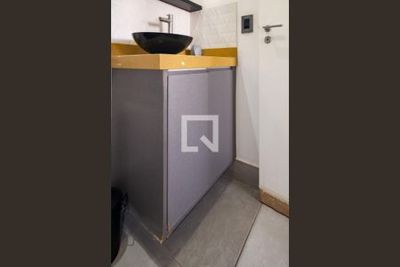 Banheiro de apartamento à venda com 1 quarto, 47m² em Centro Histórico de São Paulo, São Paulo