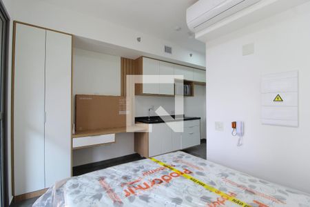 Sala/Quarto de kitnet/studio à venda com 1 quarto, 21m² em Indianópolis, São Paulo