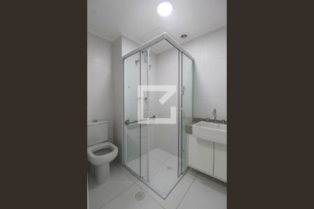 Banheiro de kitnet/studio à venda com 1 quarto, 21m² em Indianópolis, São Paulo