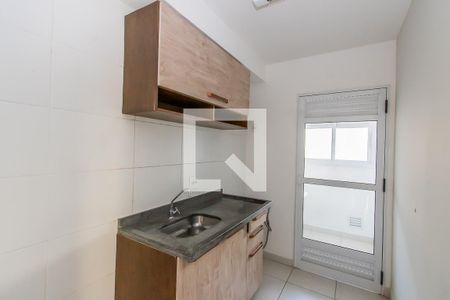 Cozinha de apartamento para alugar com 2 quartos, 60m² em Jardim Colonial, São Paulo