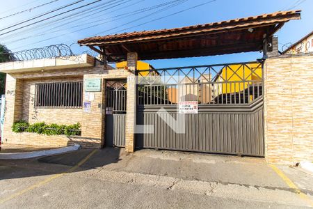 Fachada + Plaquinha de apartamento à venda com 2 quartos, 40m² em Jardim Nair, São Paulo