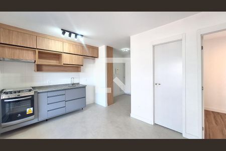 Sala/Cozinha de apartamento à venda com 2 quartos, 54m² em Barra Funda, São Paulo