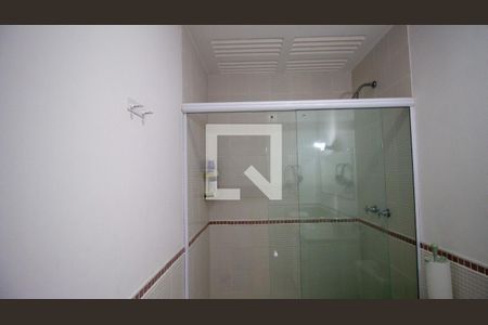 Banheiro da Suíte 1 de casa de condomínio para alugar com 4 quartos, 235m² em Recreio dos Bandeirantes, Rio de Janeiro