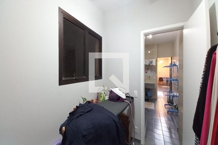 Quarto de Serviço de apartamento à venda com 3 quartos, 200m² em Centro, Campinas