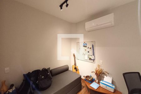 Sala de TV de apartamento à venda com 3 quartos, 200m² em Centro, Campinas