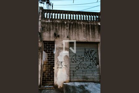 Fachada de casa para alugar com 1 quarto, 50m² em Parque Sao Rafael, São Paulo