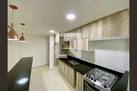 Sala/Cozinha de apartamento para alugar com 2 quartos, 67m² em Guilhermina, Praia Grande