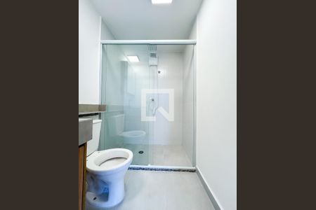 Banheiro de kitnet/studio à venda com 1 quarto, 26m² em Santo Amaro, São Paulo
