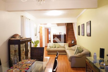 Sala de casa à venda com 4 quartos, 200m² em Vila Regente Feijó, São Paulo