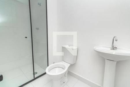 Banheiro de apartamento para alugar com 1 quarto, 33m² em Barra Funda, São Paulo