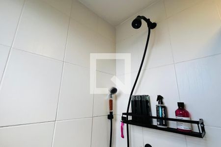 Banheiro da Suíte de apartamento à venda com 2 quartos, 52m² em Jardim Flor da Montanha, Guarulhos