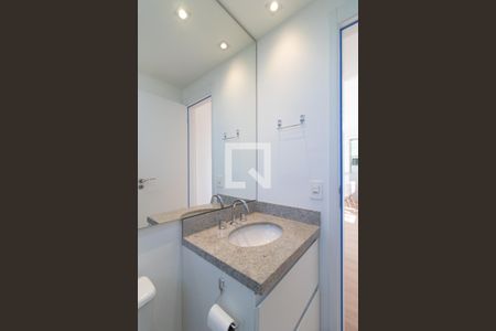 Banheiro 2 de apartamento à venda com 2 quartos, 72m² em Azenha, Porto Alegre