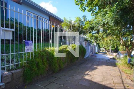 Fachada de casa para alugar com 4 quartos, 320m² em Três Figueiras, Porto Alegre