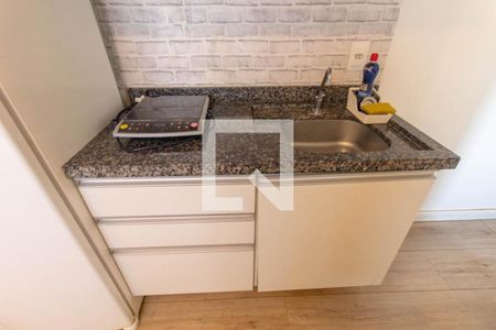 Cozinha de kitnet/studio para alugar com 1 quarto, 20m² em Rebouças, Curitiba