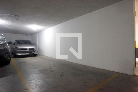 Box Garagem (vaga dupla) de apartamento à venda com 2 quartos, 69m² em Santa Cecília, Porto Alegre