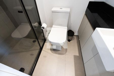 Banheiro de kitnet/studio para alugar com 1 quarto, 24m² em Perdizes, São Paulo