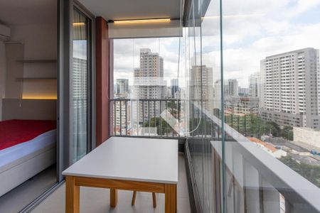 Varanda  de kitnet/studio para alugar com 1 quarto, 24m² em Perdizes, São Paulo