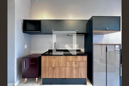 Cozinha de kitnet/studio para alugar com 1 quarto, 24m² em Itaim Bibi, São Paulo
