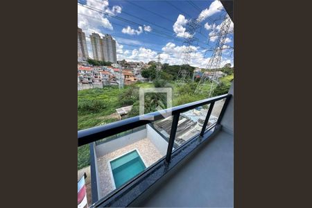 Casa à venda com 3 quartos, 205m² em Parque Sao Domingos, São Paulo