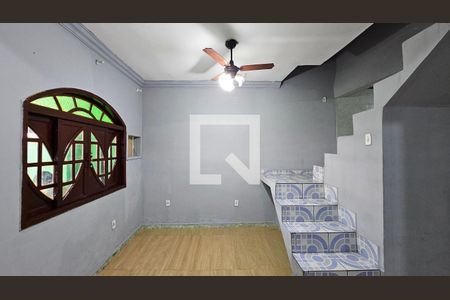 Sala de casa para alugar com 2 quartos, 148m² em Cosmorama, Mesquita