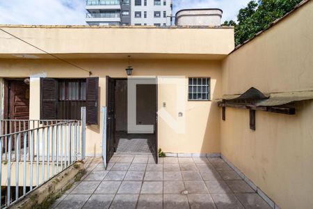 Varanda de casa à venda com 4 quartos, 300m² em Água Branca, São Paulo
