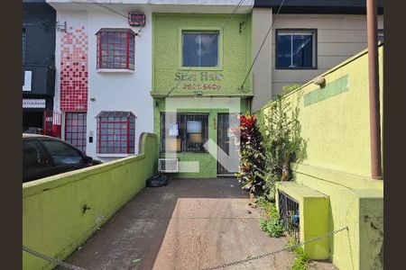 Fachada de casa à venda com 2 quartos, 100m² em Vila Ida, São Paulo