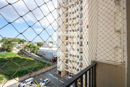 Varanda da sala de apartamento para alugar com 3 quartos, 59m² em Vila Palmares, Santo André