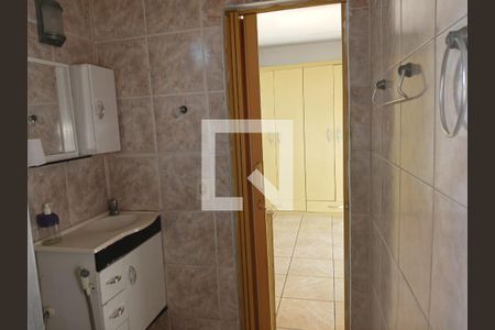 Banheiro da Suíte de casa para alugar com 1 quarto, 120m² em Brás de Pina, Rio de Janeiro