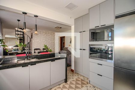 Cozinha e Área de Serviço de apartamento para alugar com 4 quartos, 196m² em Jardim Lindóia, Porto Alegre