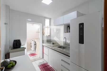 Cozinha de apartamento à venda com 3 quartos, 123m² em Planalto, Belo Horizonte