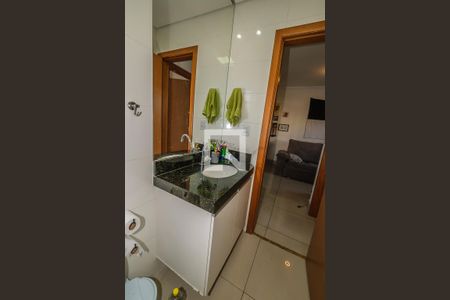 Banheiro de apartamento à venda com 1 quarto, 58m² em Serra, Belo Horizonte