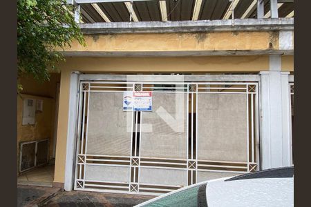 Fachada de casa à venda com 4 quartos, 200m² em Vila do Bosque, São Paulo