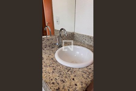 Banheiro de apartamento à venda com 2 quartos, 47m² em Jardim Bom Sucesso, Campinas