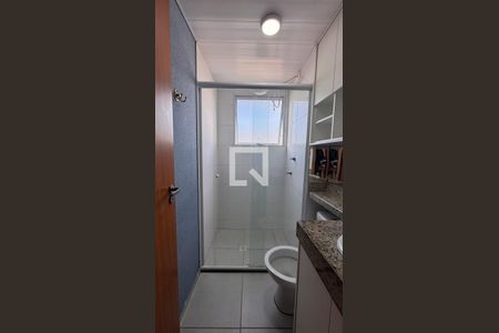 Banheiro de apartamento à venda com 2 quartos, 47m² em Jardim Bom Sucesso, Campinas