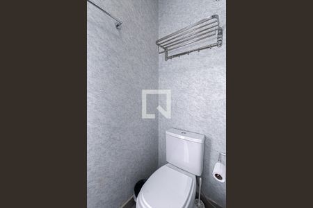 Banheiro Social de kitnet/studio à venda com 1 quarto, 17m² em Liberdade, São Paulo