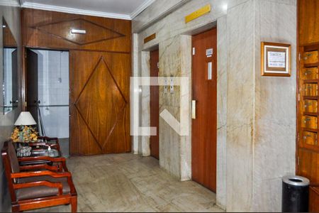 Elevadores  de apartamento à venda com 3 quartos, 105m² em Centro Histórico, Porto Alegre