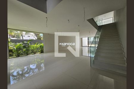 Casa à venda com 4 quartos, 872m² em Barra da Tijuca, Rio de Janeiro