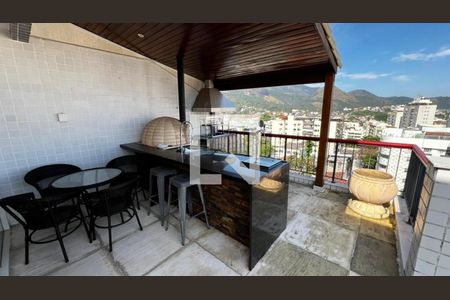 Apartamento à venda com 3 quartos, 220m² em Jacarepaguá, Rio de Janeiro