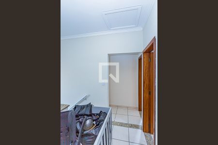 Hall dos quartos de casa à venda com 3 quartos, 358m² em Jardim Monjolo, São Paulo