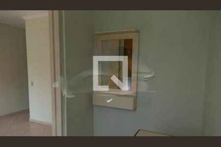 Casa à venda com 3 quartos, 200m² em Bosque da Saúde, São Paulo