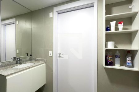 Banheiro de kitnet/studio para alugar com 1 quarto, 30m² em Chácara Klabin, São Paulo