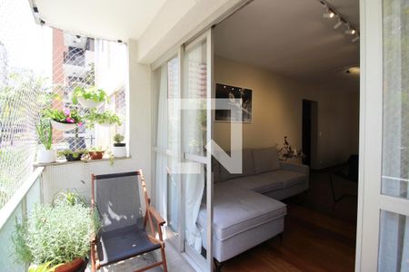 Varanda de apartamento à venda com 4 quartos, 145m² em Indianópolis, São Paulo