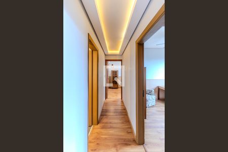 Corredor de apartamento à venda com 2 quartos, 65m² em Cerqueira César, São Paulo