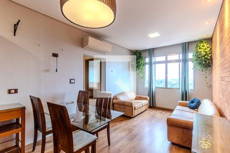 Sala de apartamento à venda com 2 quartos, 65m² em Cerqueira César, São Paulo