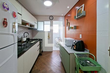 Cozinha de apartamento para alugar com 2 quartos, 85m² em Guilhermina, Praia Grande