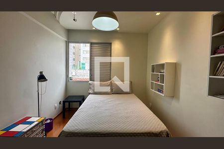 Quarto  de apartamento à venda com 4 quartos, 130m² em Santo Antônio, Belo Horizonte