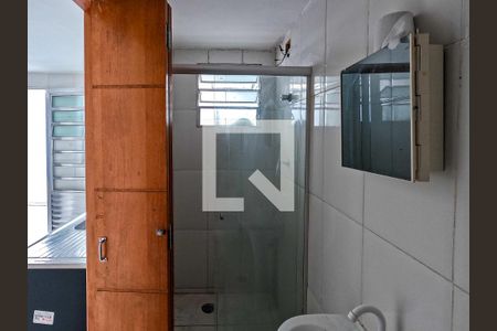 Banheiro de casa para alugar com 1 quarto, 35m² em Freguesia do Ó, São Paulo