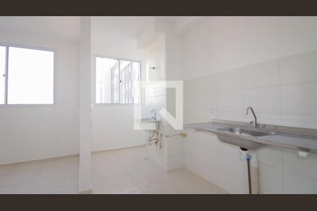 Cozinha de apartamento à venda com 2 quartos, 30m² em Conjunto Habitacional Teotonio Vilela, São Paulo